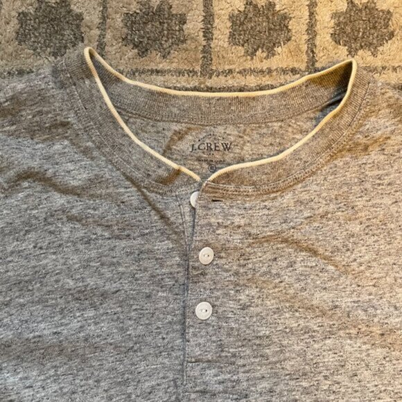 J. Crew Short Sleeve Heather Grey Henley T-Shirt with White Accents XL NWOT - Picture 2 of 6